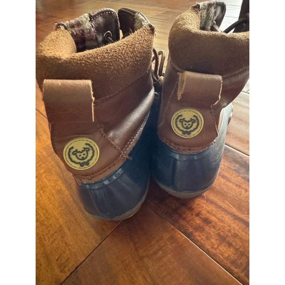 Adrienne Vittadini Duck Boots Girls Size 4 Navy Brown Excellent Gavin-17K Rain